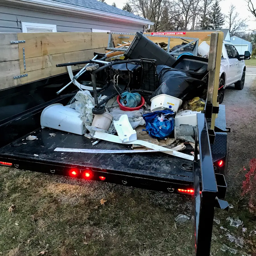 Roll-off dumpster delivered to a residential driveway in Arcadia